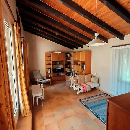 Feriehus Soleil, Cigales & Piscine Dans Les Hauts De